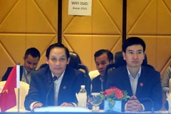 Thứ trưởng Bộ Ngoại giao Lê Hoài Trung (trái). (Ảnh: Kim Dung-Chí Giáp/TTXVN)