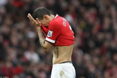 Van Gaal lý giải về quyết định rút Di Maria, Falcao khỏi sân sớm