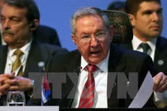 Chủ tịch Cuba Raul Castro tiếp Bộ trưởng Quốc phòng Nga 