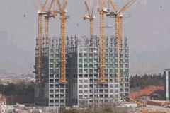 [Video] Công ty Trung Quốc xây tòa nhà 57 tầng chỉ trong 19 ngày