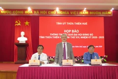 Bí thư Tỉnh ủy Thừa Thiên-Huế khóa XVI Lê Trường Lưu chủ trì họp báo. (Ảnh: Tường Vi/TTXVN)