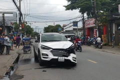 Bình Dương: Xe ôtô mới mua gây tai nạn liên hoàn khiến 2 người tử vong