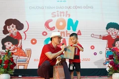 Mục tiêu của chương trình là chia sẻ kiến thức, kinh nghiệm và kỹ năng nuôi dạy trẻ em trong những năm đầu đời. (Ảnh: Generali Việt Nam)