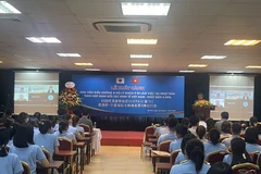 Lễ xuất cảnh cho 150 ứng viên điều dưỡng, hộ lý khóa 9. (Ảnh: PV/Vietnam+)