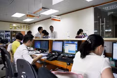 Mã chứng khoán BCA tăng mạnh nhất thị trường, đạt mức giá 25.500 đồng/cổ phiếu trong phiên cuối tháng và tăng 231% so với tháng Một. (Ảnh: Vietnam+)