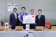 Cơ quan Hợp tác Quốc tế Nhật Bản (JICA) tại Việt Nam cố gắng để bàn giao số hàng viện trợ khẩn cấp với mong muốn có thể chuyển tới những người dân chịu ảnh hưởng một cách nhanh chóng nhất. (Ảnh: JICA)