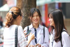 Các thí sinh khá thoải mái với đa số các môn thi trắc nghiệm. (Ảnh: Minh Sơn/Vietnam+)