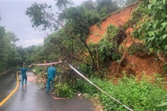 Mưa lớn có nguy cơ gây ra sạt lở đất. Ảnh minh họa. (Ảnh: TTXVN phát)