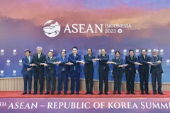  Thủ tướng Phạm Minh Chính và các Trưởng đoàn tham dự Hội nghị Cấp cao ASEAN-Hàn Quốc lần thứ 24. (Ảnh: Dương Giang/TTXVN)