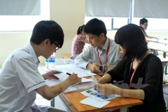 Thi trung học phổ thông: "Không nên tham khảo quá nhiều loại sách"