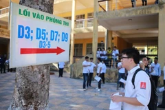 Thí sinh đến làm thủ tục dự thi tại Đại học Bách khoa Hà Nội (Ảnh: Lê Minh Sơn/Vietnam+)