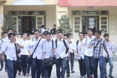 Kỳ thi trung học phổ thông quốc gia: Thí sinh thấp thỏm chờ... cụm thi