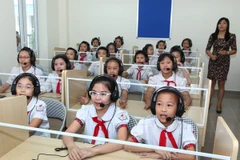 Cấm tuyển sinh lớp 6: Trường lúng túng, phụ huynh hoang mang 