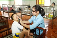 Thêm phụ cấp cho nhà giáo dạy người khuyết tật, nghề đặc thù 