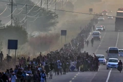 Người di cư trong hành trình tới Mỹ, tại khu vực Arriaga, bang Chiapas, Mexico, ngày 8/1/2024. (Ảnh: AFP/TTXVN)