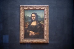 Bức kiệt tác Mona Lisa được trưng bày tại bảo tàng Louvre ở Paris, Pháp. (Ảnh: AFP/TTXVN)