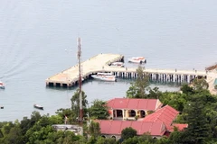 Khai thông cửa biển Cửa Đại sau nhiều tháng bồi lấp