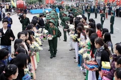 Quảng Ngãi tưng bừng ngày hội giao quân đầu năm 2014