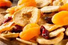 Trái cây sấy khô là một trong 10 loại thực phẩm người bệnh tiểu đường nên tránh. (Nguồn: diabetescarecommunity)