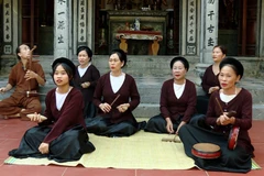 Buổi tập của Câu lạc bộ Hát Xẩm tại huyện Yên Mô, tỉnh Ninh Bình. (Ảnh: Hải Yến/TTXVN)