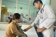 Sức khỏe bệnh nhi P.N.M.T hiện đã ổn định. (Ảnh: Lê Xuân/TTXVN) 