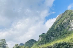 Khu Cảnh quan Thác Bản Giốc-Đức Thiên hấp dẫn du khách