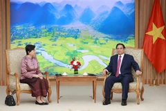 Thủ tướng Phạm Minh Chính tiếp bà Chea Kimtha, Đại sứ Vương quốc Campuchia tại Việt Nam. (Ảnh: Dương Giang/TTXVN) 
