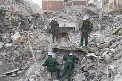 Lực lượng cứu hộ, cứu nạn của Quân đội Nhân dân Việt Nam triển khai hoạt động tại Antakya. (Ảnh: Hải Linh/TTXVN) 