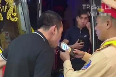 Sơn La: Dương tính ma túy, lái xe khai uống rượu ngâm quả thuốc phiện