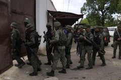 Binh sỹ Venezuela tham gia triệt phá băng đảng Tren de Aragua tại Nhà tù Tocoron. (Nguồn: AP) 