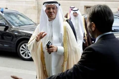 Bộ trưởng Năng lượng Saudi Arabia Abdulaziz bin Salman tới dự hội nghị Tổ chức Các nước Xuất khẩu Dầu mỏ (OPEC) tại Vienna, Áo. (Nguồn: Reuters)