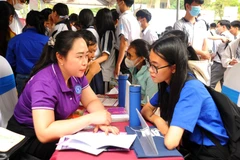 Trung tâm Dịch vụ việc làm thanh niên Thành phố Hồ Chí Minh tổ chức nhiều sàn giao dịch việc làm trong năm 2023 hỗ trợ người lao động tim việc. (Ảnh: TTXVN phát)