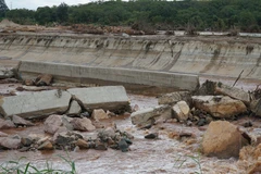 Hiện trường vụ vỡ đập Thủy điện Ia Glae 2 ở huyện Chư Prông, tỉnh Gia Lai. (Ảnh: Hoài Nam/TTXVN) 