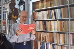 Nhà giáo "Đi B" Hà Ngọc Đào, Chủ tịch Hội Cựu giáo chức tỉnh Đắk Lắk có nhiều đóng góp xây dựng nền giáo dục cách mạng Đắk Lắk. (Ảnh: Nguyên Dung/TTXVN) 