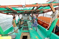 Bắt tàu vận chuyển trái phép khoảng 10.000 lít dầu DO ở Kiên Giang