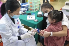 Làm gì để phòng chống các bệnh trong thời tiết giao mùa?