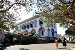 Di tích lịch sử văn hóa quốc gia Bạch Dinh (phường 1, thành phố Vũng Tàu), điểm đến nổi tiếng của tỉnh Bà Rịa - Vũng Tàu luôn hấp dẫn thu hút du khách. Ảnh: Hồng Đạt - TTXVN 
