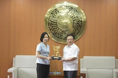 Tổng Giám đốc TTXVN Vũ Việt Trang làm việc với lãnh đạo tỉnh Điện Biên