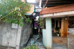 Hiện trạng sụt lún nhà dân ở huyện Quốc Oai. (Ảnh: Mạnh Khánh/TTXVN)