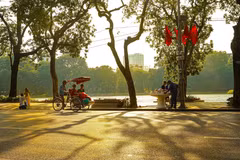 Chiều Thu bên hồ Hoàn Kiếm. (Ảnh: Khánh Hòa/TTXVN) 