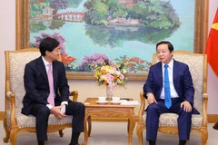 Phó Thủ tướng Trần Hồng Hà tiếp ông Harada Hidenori, Chủ tịch, Tổng Giám đốc Công ty Thăm dò và Khai thác dầu khí Mitsui. (Ảnh: Văn Điệp/TTXVN)