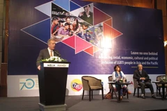 Đại sứ Mỹ tại Việt Nam, Ông Ted Osius đưa ra ý kiến của mình trong buổi công bố sáng 14/10. (Ảnh: Tiến Đạt/Vietnam+)