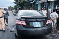 Truy tìm lái xe mang biển số giả chở ngà voi gây tai nạn liên hoàn
