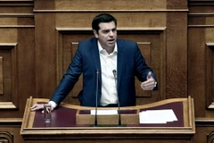 Thủ tướng Hy Lạp Alexis Tsipras phát biểu trong cuộc họp Quốc hội Hy Lạp ở thủ đô Athens. (Nguồn: AFP/TTXVN)