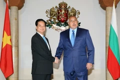 Thủ tướng Cộng hòa Bulgaria Boyko Borissov tiếp Thủ tướng Nguyễn Tấn Dũngg. (Ảnh: Đức Tám/TTXVN)