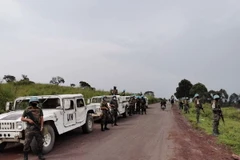 Binh sỹ thuộc Phái bộ Gìn giữ hòa bình của Liên hợp quốc tại Cộng hòa Dân chủ Congo (MONUSCO) tuần tra tại Kibumba. (Ảnh: AFP/TTXVN)