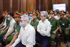 Các bị cáo tại phiên tòa. (Ảnh: Hồng Giang/TTXVN)