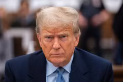 Cựu Tổng thống Mỹ Donald Trump tại Tòa án Tối cao New York. (Ảnh: THX/TTXVN)