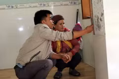 Lần đầu tiên, động đất đã gây thiệt hại cho người dân. (Ảnh: Cao Nguyên/TTXVN)