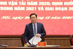 Bí thư Thành ủy Hà Nội Vương Đình Huệ phát biểu tại hội nghị. (Ảnh: Văn Điệp/TTXVN)